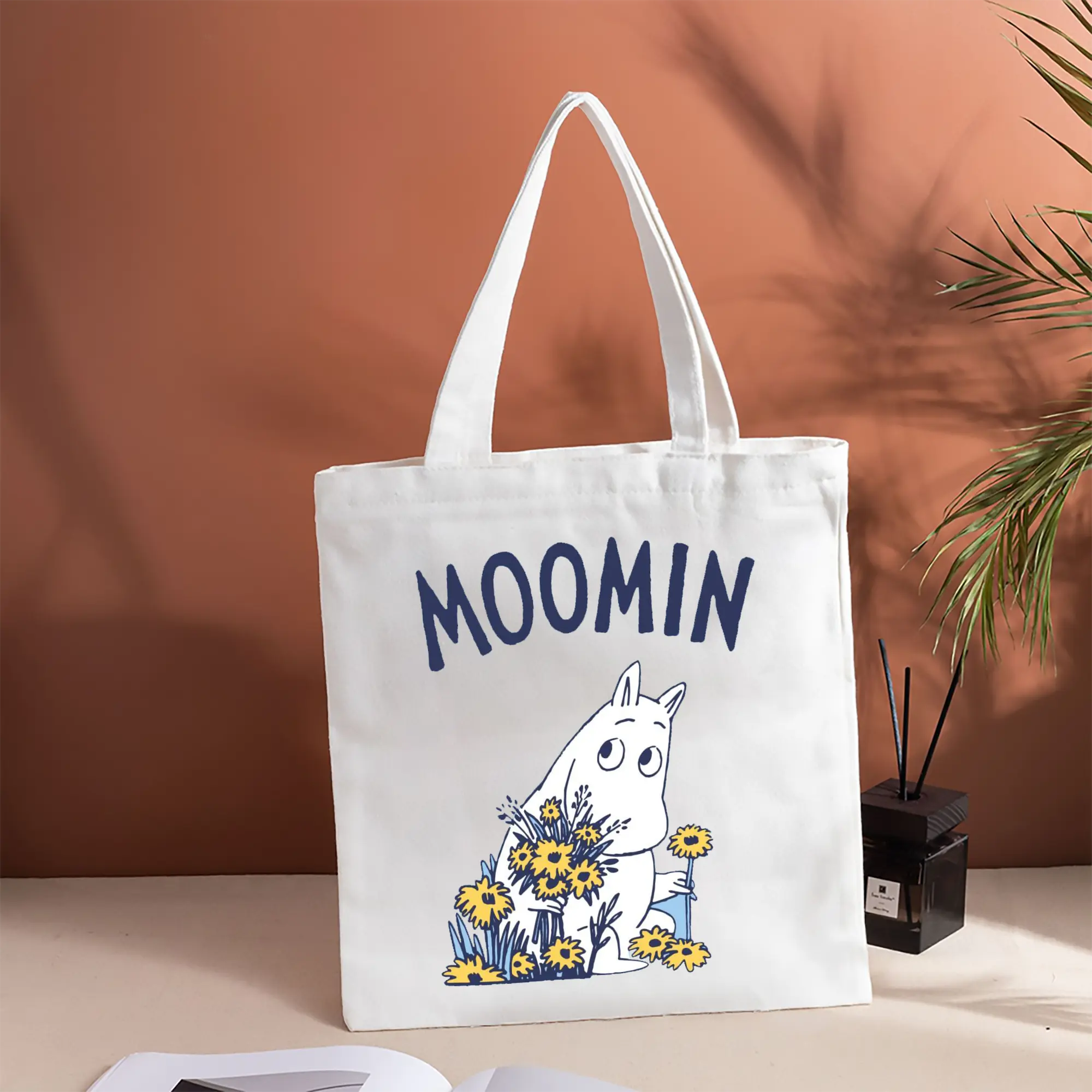 Moomin ムーミンの花と緑の世界